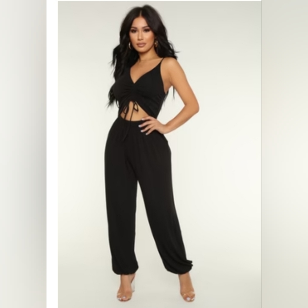 New Fashion Nova jumpsuit